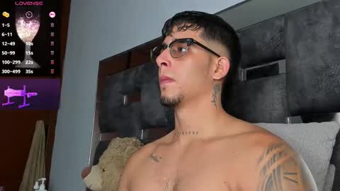 Snapshot of camilo_ospina_ chatting on November 1, 2025, 7:21 am INDEPENDENT MODEL online show from November 1, 2025, 7:21 am