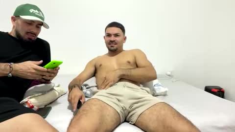 camilor_30 online show from October 31, 2025, 12:55 am