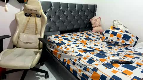 camilow777 online show from October 2, 2025, 3:02 am