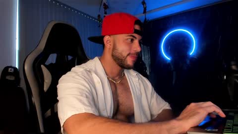 Snapshot of camilowatson chatting on December 28, 2024, 10:23 pm Camilo Watson online show from December 28, 2024, 10:23 pm