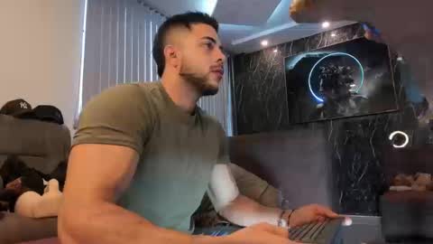 Snapshot of camilowatson chatting on September 27, 2025, 9:53 pm Camilo Watson online show from September 27, 2025, 9:53 pm