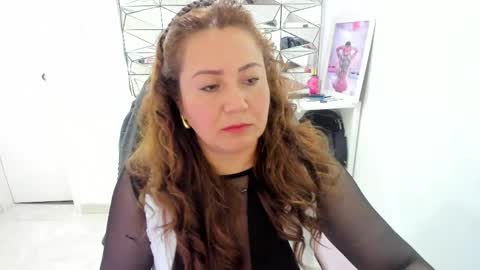 camixxx_m online show from April 13, 2026, 1:27 pm