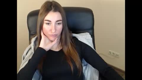 cammila horn online show from January 12, 2026, 1:05 pm