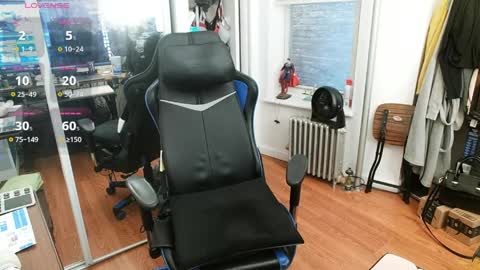 cammy_ho online show from April 8, 2026, 6:41 pm