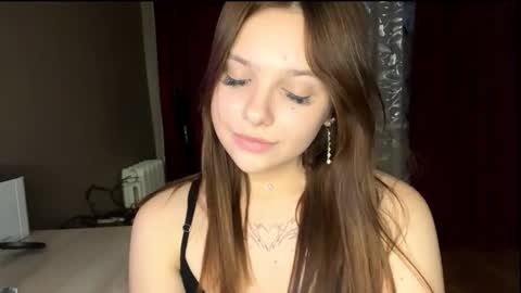 Vicky online show from October 12, 2025, 3:11 pm