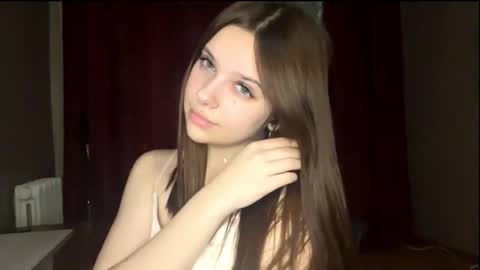 Vicky online show from October 16, 2025, 3:46 pm