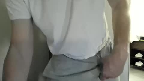 Snapshot of cammyman6900 chatting on May 8, 2026, 10:15 pm cammyman6900 online show from May 8, 2026, 10:15 pm