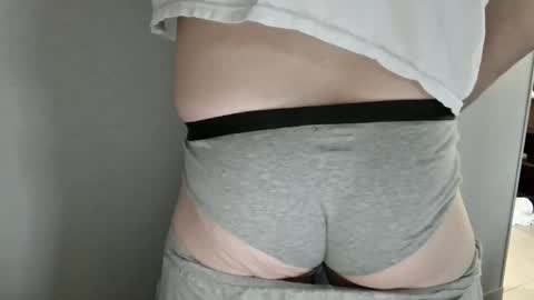 Snapshot of cammyman6900 chatting on May 20, 2026, 8:59 pm cammyman6900 online show from May 20, 2026, 8:59 pm