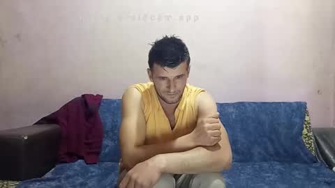 Snapshot of camshow22cm chatting on October 18, 2025, 8:37 am FREMAN online show from October 18, 2025, 8:37 am