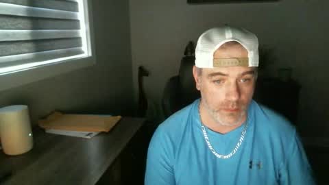 Snapshot of canadianboi6969 chatting on May 1, 2026, 1:32 am CanadianBacon6969 online show from May 1, 2026, 1:32 am