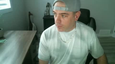 Snapshot of canadianboi6969 chatting on May 4, 2026, 7:10 pm CanadianBacon6969 online show from May 4, 2026, 7:10 pm