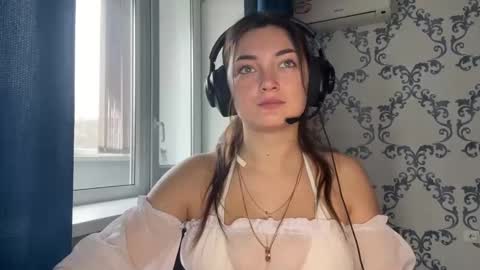 Kate online show from November 30, 2025, 8:29 am