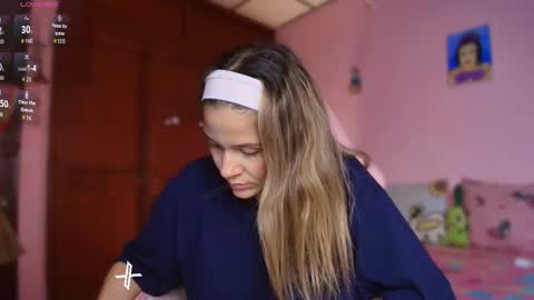 Snapshot of candase_ chatting on October 30, 2025, 9:48 pm Candase online show from October 30, 2025, 9:48 pm