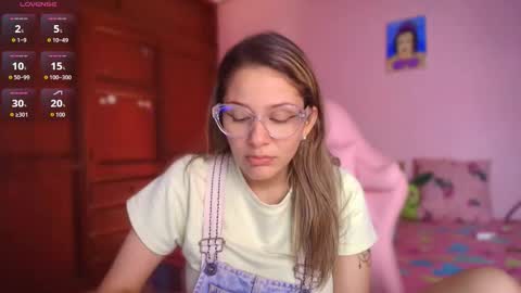 Snapshot of candase_ chatting on November 14, 2025, 1:37 am Candase online show from November 14, 2025, 1:37 am