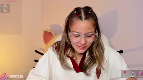 Snapshot of candase_ chatting on November 22, 2025, 4:00 am Candase online show from November 22, 2025, 4:00 am