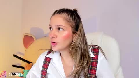 Snapshot of candase_ chatting on November 22, 2025, 11:37 pm Candase online show from November 22, 2025, 11:37 pm