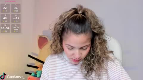 Snapshot of candase_ chatting on November 26, 2025, 12:44 am Candase online show from November 26, 2025, 12:44 am