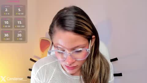 Snapshot of candase_ chatting on December 4, 2025, 11:52 am Candase online show from December 4, 2025, 11:52 am