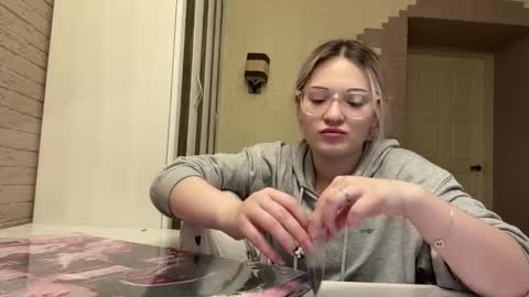 candelariahile online show from February 16, 2026, 3:30 pm