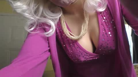 Candi Saint online show from March 6, 2025, 7:10 pm