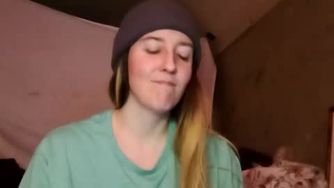 Candi online show from November 20, 2025, 9:31 am