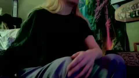 Candi online show from March 17, 2026, 4:54 pm