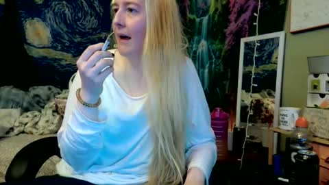 Candi online show from May 22, 2026, 3:02 am