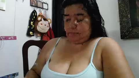 Snapshot of candy_candi chatting on February 2, 2025, 2:17 am lucy online show from February 2, 2025, 2:17 am