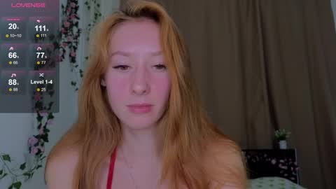 candy_flosse online show from October 5, 2025, 10:13 am