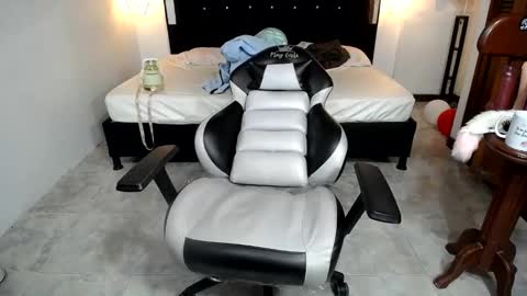 Snapshot of candy_hairy chatting on February 16, 2025, 2:31 am candy online show from February 16, 2025, 2:31 am