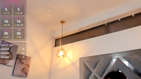 Candy hot online show from October 23, 2025, 9:24 pm