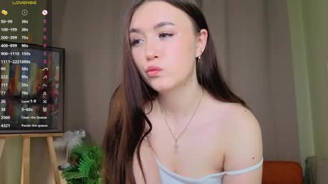 Leya online show from April 4, 2026, 5:06 am