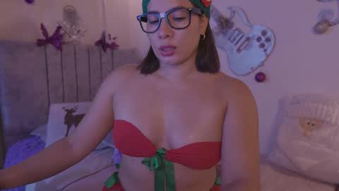 Snapshot of candy_li29 chatting on December 16, 2025, 2:05 am Jamie online show from December 16, 2025, 2:05 am