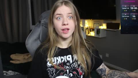 Snapshot of candy_meggie chatting on January 6, 2025, 4:34 pm Megan online show from January 6, 2025, 4:34 pm