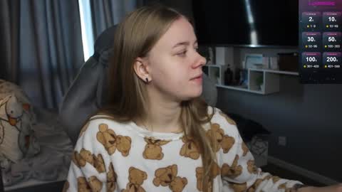 Snapshot of candy_meggie chatting on January 20, 2025, 11:13 am Megan online show from January 20, 2025, 11:13 am