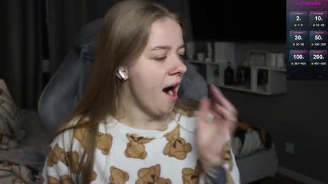 Snapshot of candy_meggie chatting on January 21, 2025, 2:26 pm Megan online show from January 21, 2025, 2:26 pm