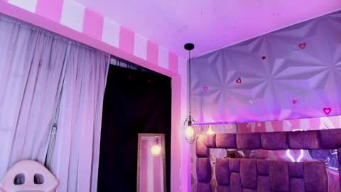 Ania online show from April 4, 2026, 11:08 am