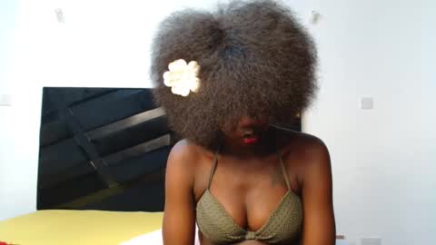 Snapshot of candy_seductive chatting on October 5, 2025, 4:05 pm Candy online show from October 5, 2025, 4:05 pm