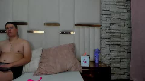 candyandsteven online show from December 15, 2025, 2:49 am