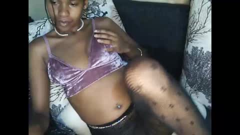 Snapshot of candybrown001 chatting on October 28, 2025, 7:05 pm candybrown001 online show from October 28, 2025, 7:05 pm