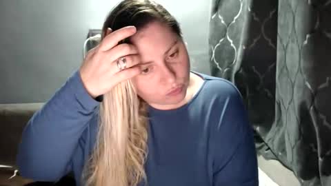 Laura online show from October 25, 2025, 7:41 pm