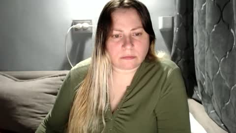 Snapshot of candycream74 chatting on April 25, 2026, 9:34 pm Laura online show from April 25, 2026, 9:34 pm