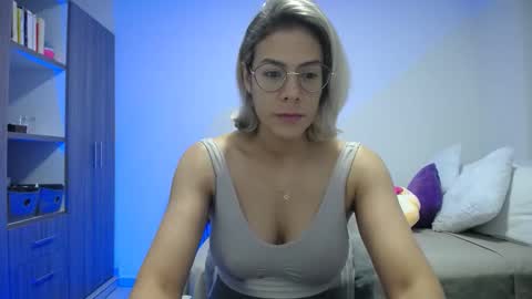 Candy Dowson online show from March 19, 2026, 9:57 am