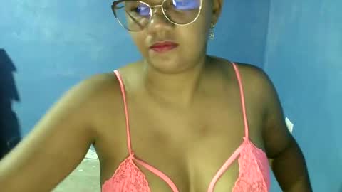 Snapshot of candyflowerlub chatting on January 15, 2025, 12:25 pm candyflowerlub online show from January 15, 2025, 12:25 pm