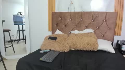 Snapshot of candyfox2606 chatting on February 21, 2026, 8:10 pm candyfox online show from February 21, 2026, 8:10 pm