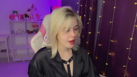 You can call me HH online show from December 2, 2025, 6:14 pm