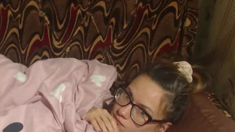 say meow and send tips  online show from November 30, 2025, 10:47 pm