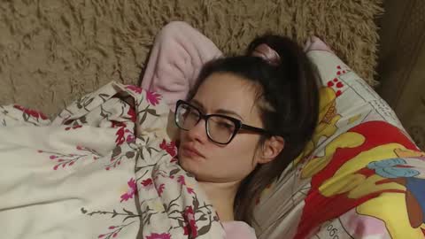 say meow and send tip  online show from February 19, 2025, 5:27 pm