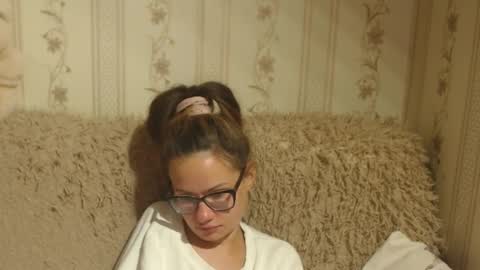 say meow and send tip  online show from September 16, 2025, 8:59 am