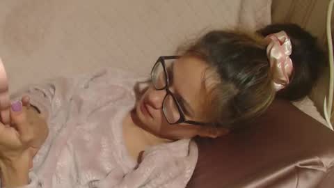 say meow and send tip  online show from October 20, 2025, 7:36 pm